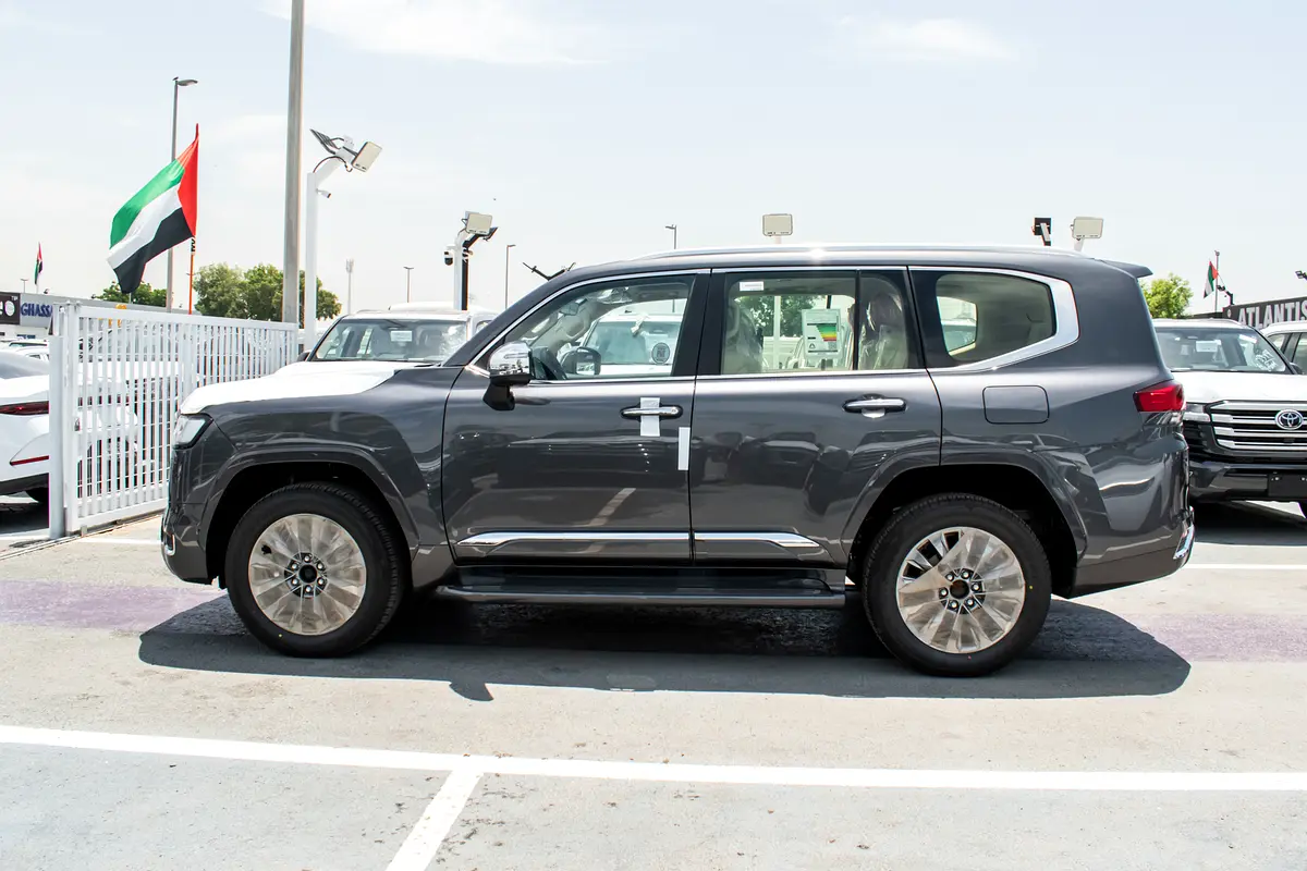 TOYOTA Land Cruiser VXR 2026 - photo 7 - Import Émirats | International Cars