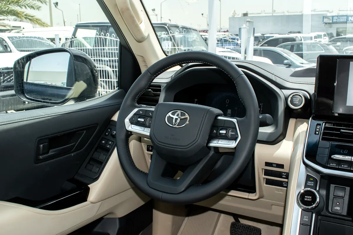 TOYOTA Land Cruiser GXR 2026 - photo 11 - Import Émirats | International Cars
