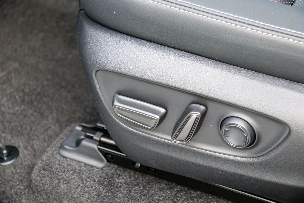 TOYOTA Prado Other 2024 - photo 6 - Import Émirats | International Cars