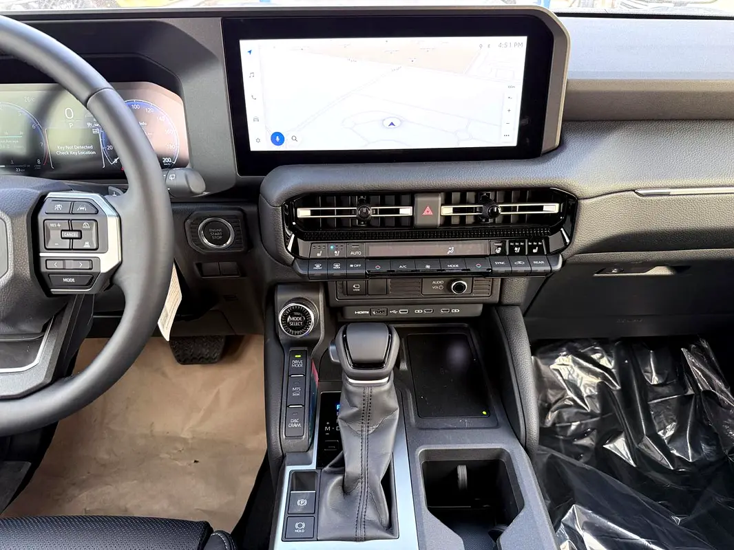 TOYOTA Prado Other 2026 - photo 12 - Import Émirats | International Cars