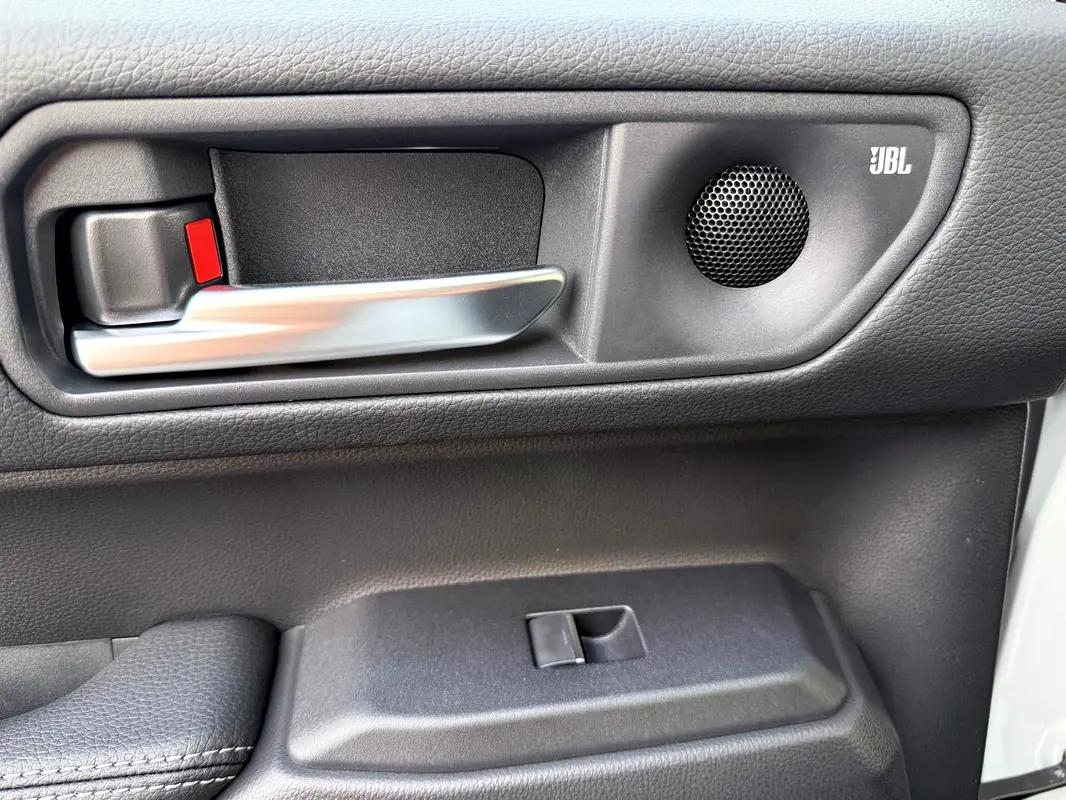 TOYOTA Prado Other 2026 - photo 5 - Import Émirats | International Cars