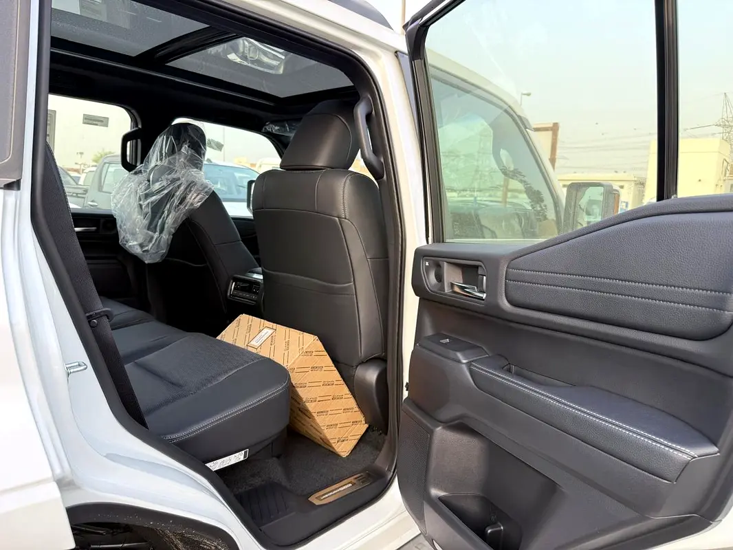 TOYOTA Prado Other 2026 - photo 8 - Import Émirats | International Cars