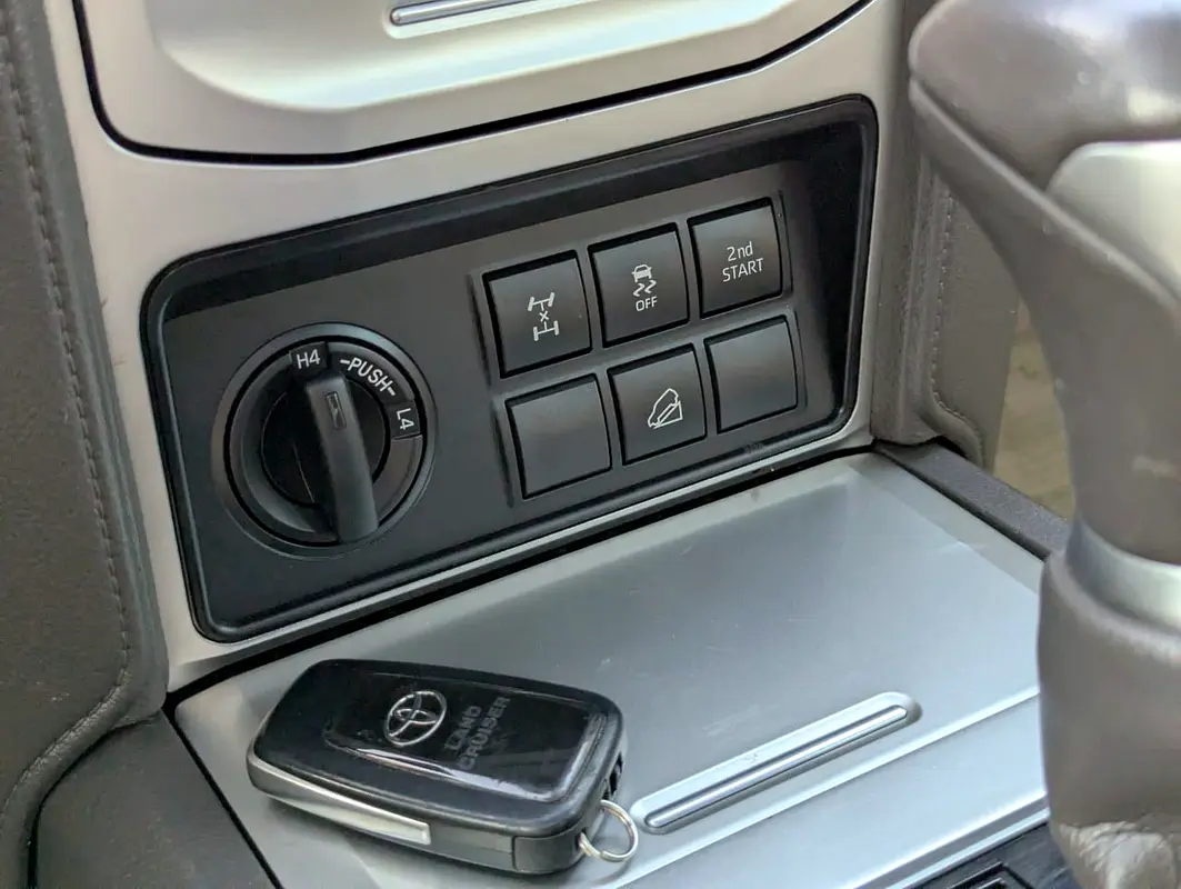 TOYOTA Prado TXL 2022 - photo 12 - Import Émirats | International Cars