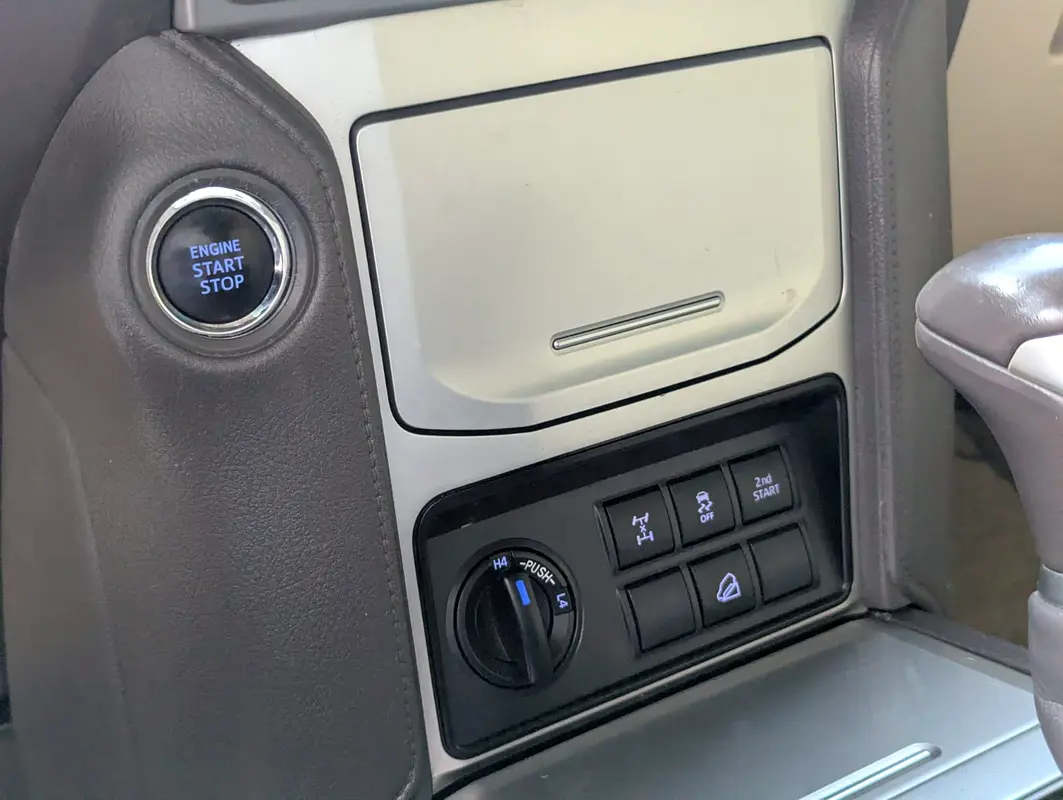 TOYOTA Prado TXL 2018 - photo 11 - Import Émirats | International Cars