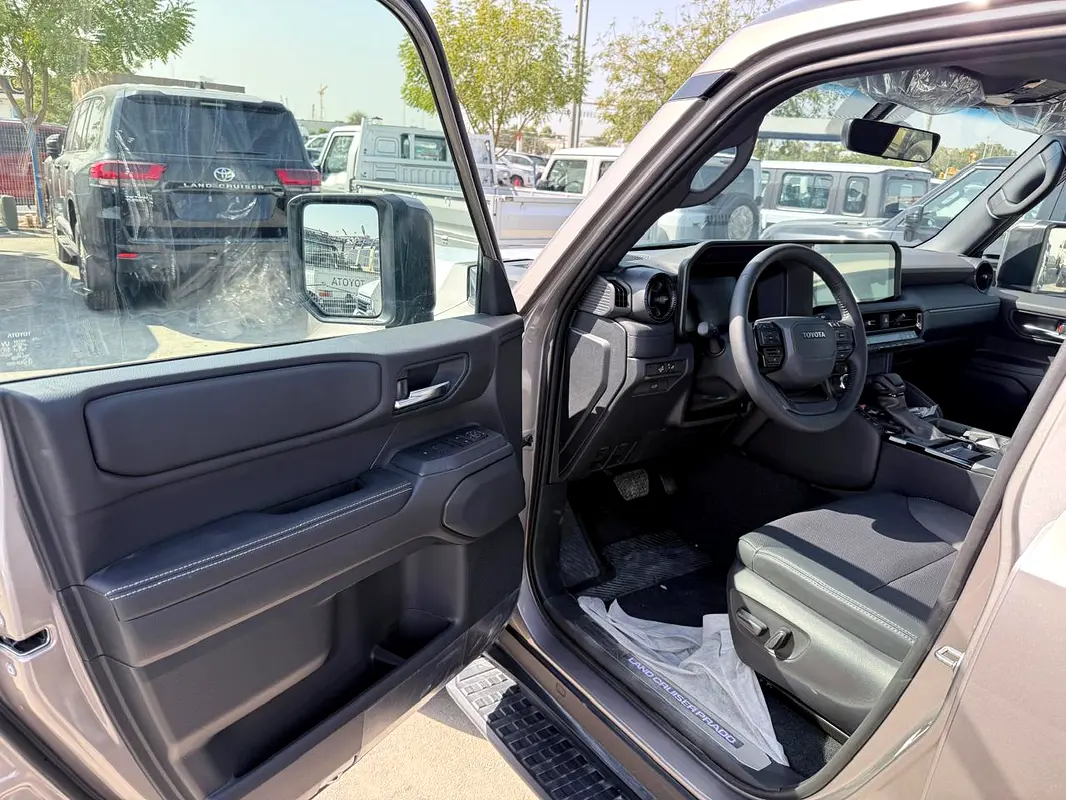 TOYOTA Prado Adventure 2025 - photo 10 - Import Émirats | International Cars