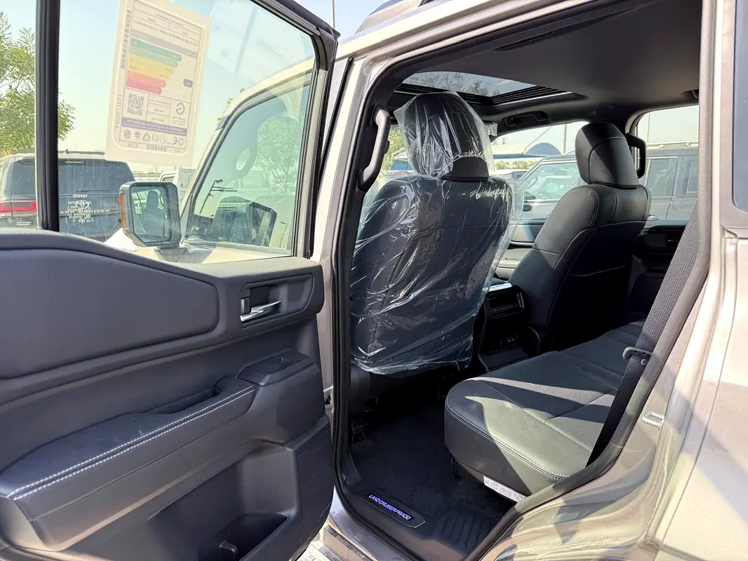 TOYOTA Prado Adventure 2025 - photo 11 - Import Émirats | International Cars