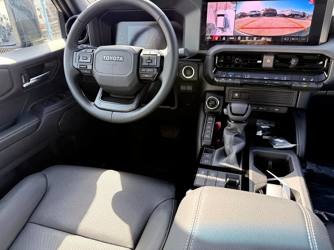 TOYOTA Prado Adventure 2025 - photo 12 - Import Émirats | International Cars