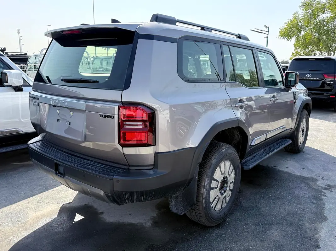 TOYOTA Prado Adventure 2025 - photo 5 - Import Émirats | International Cars