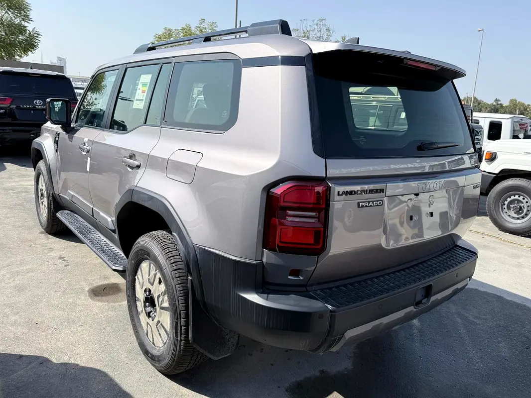 TOYOTA Prado Adventure 2025 - photo 6 - Import Émirats | International Cars