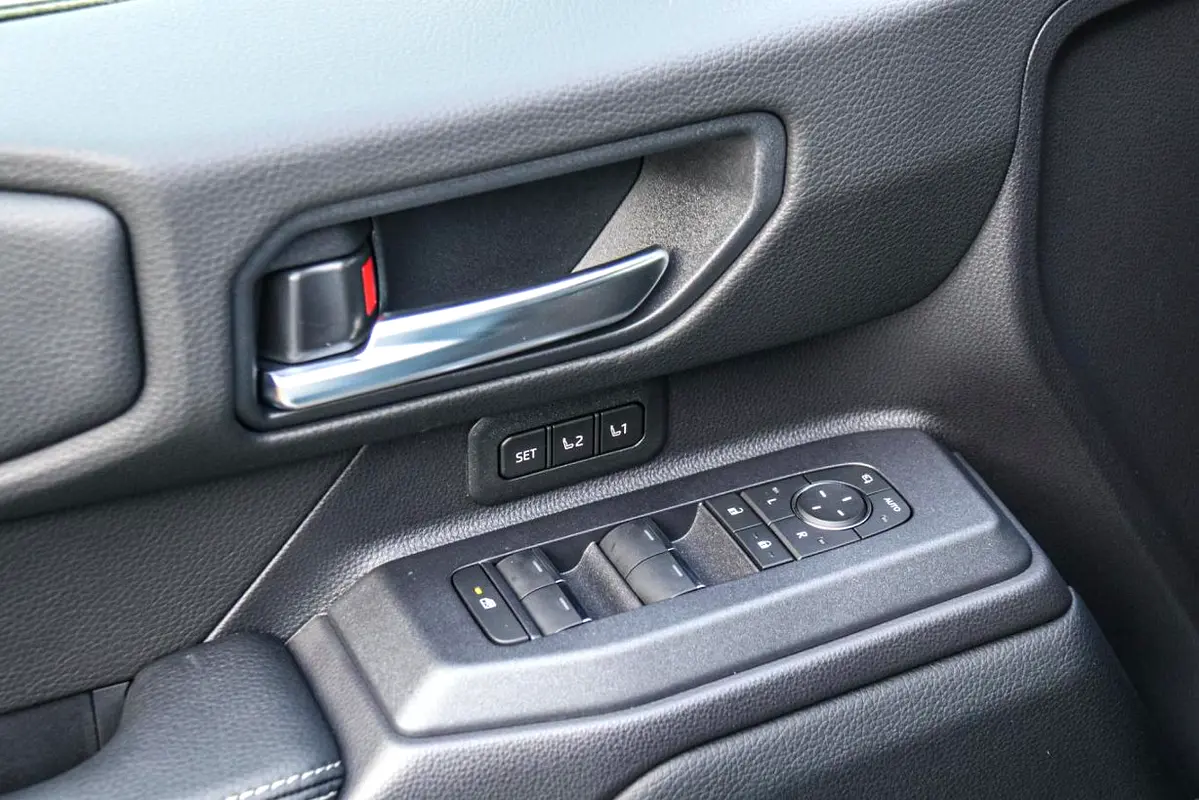 TOYOTA Prado Adventure 2026 - photo 8 - Import Émirats | International Cars