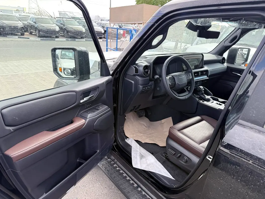 TOYOTA Prado Adventure 2025 - photo 5 - Import Émirats | International Cars