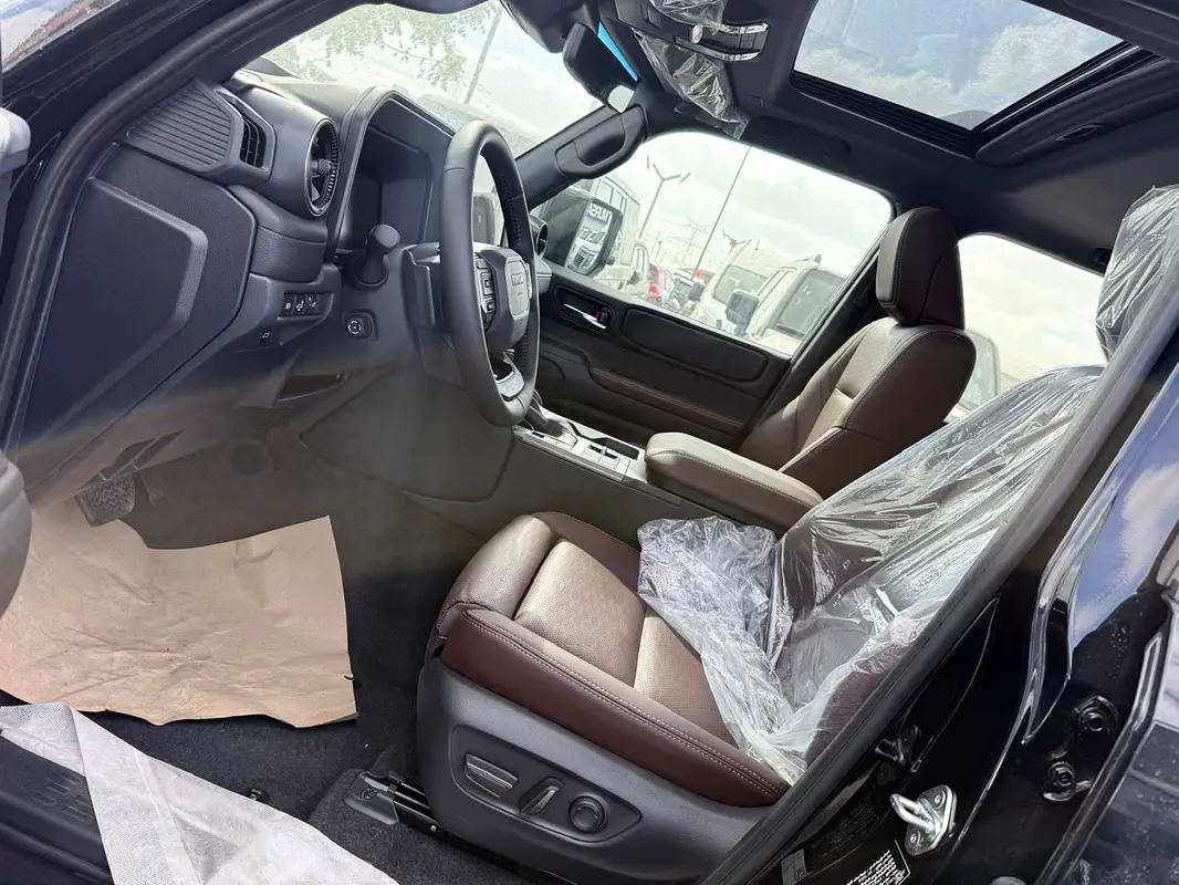 TOYOTA Prado Adventure 2025 - photo 6 - Import Émirats | International Cars