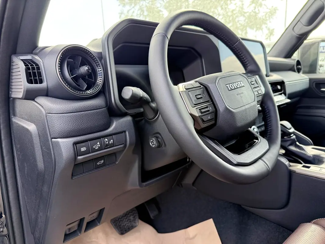 TOYOTA Prado Adventure 2025 - photo 7 - Import Émirats | International Cars