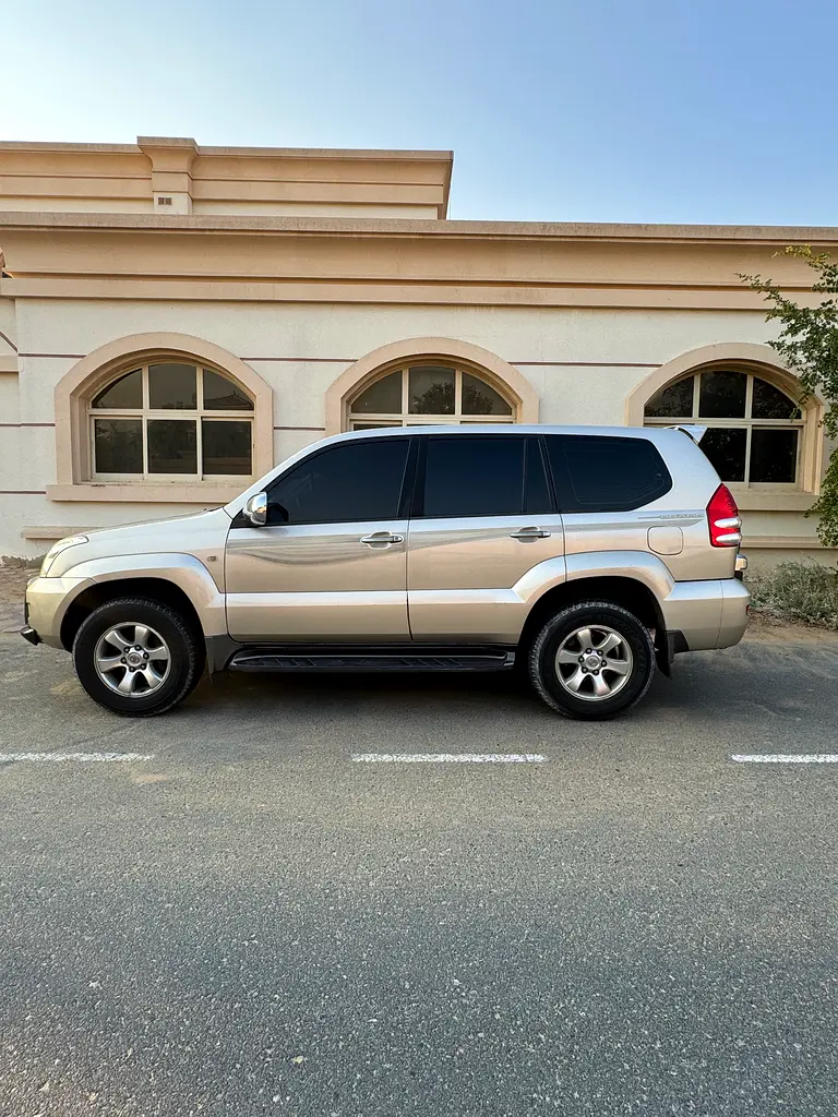 TOYOTA Prado GX 2008 - photo 10 - Import Émirats | International Cars