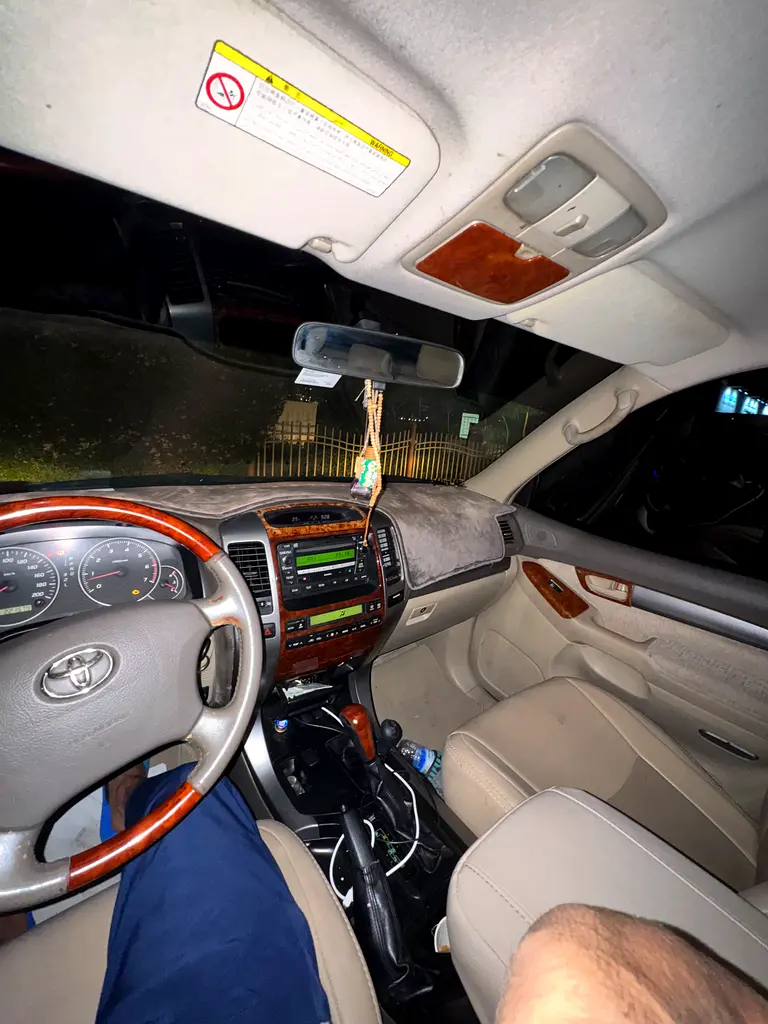 TOYOTA Prado GX 2008 - photo 6 - Import Émirats | International Cars