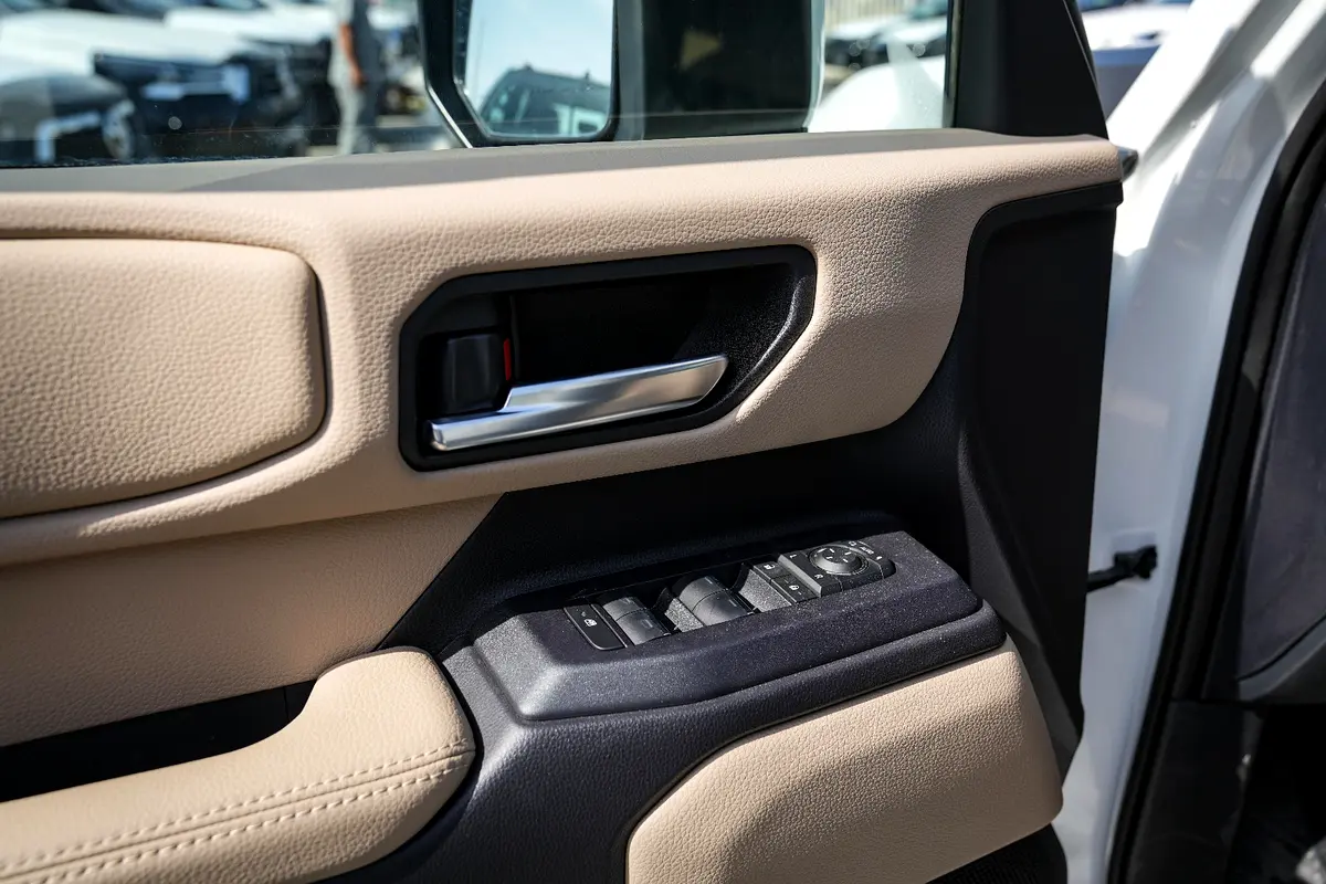 TOYOTA Prado VXR 2025 - photo 12 - Import Émirats | International Cars