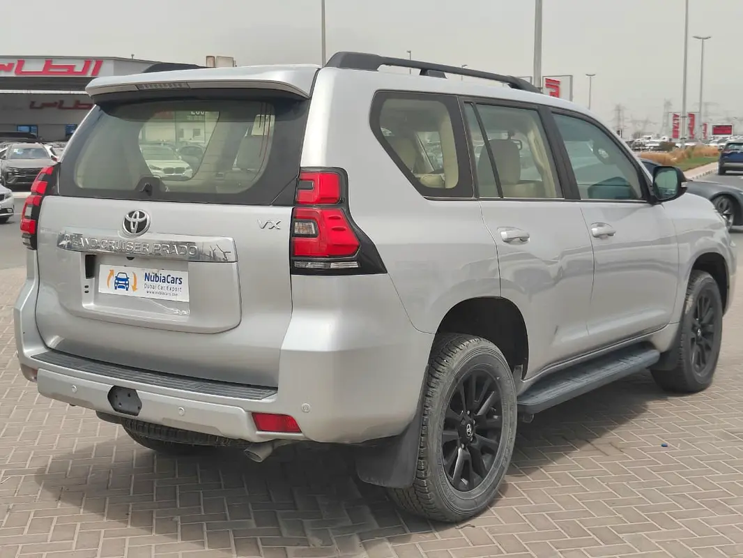 TOYOTA Prado VX 2023 - photo 6 - Import Émirats | International Cars