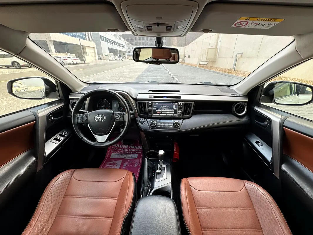 TOYOTA Rav 4 VX 2017 - photo 11 - Import Émirats | International Cars