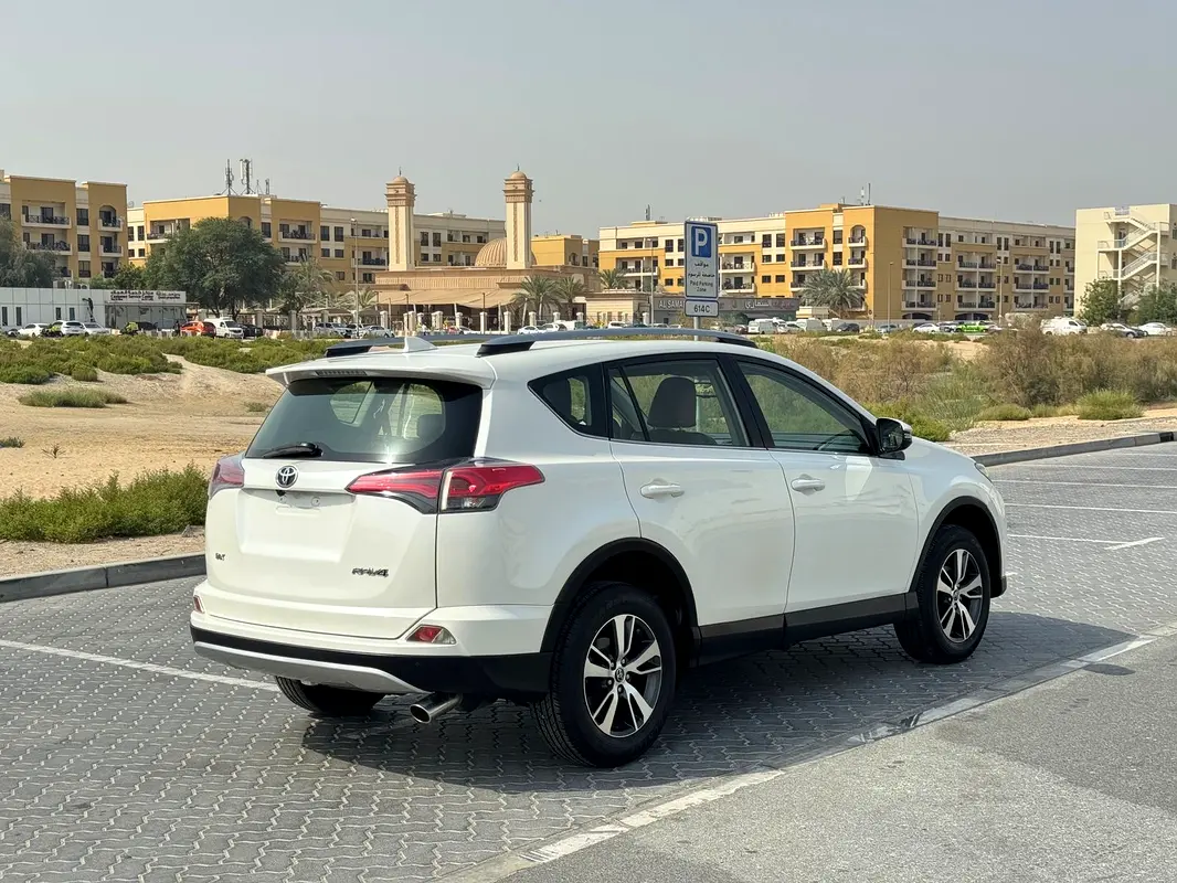 TOYOTA Rav 4 VX 2017 - photo 3 - Import Émirats | International Cars