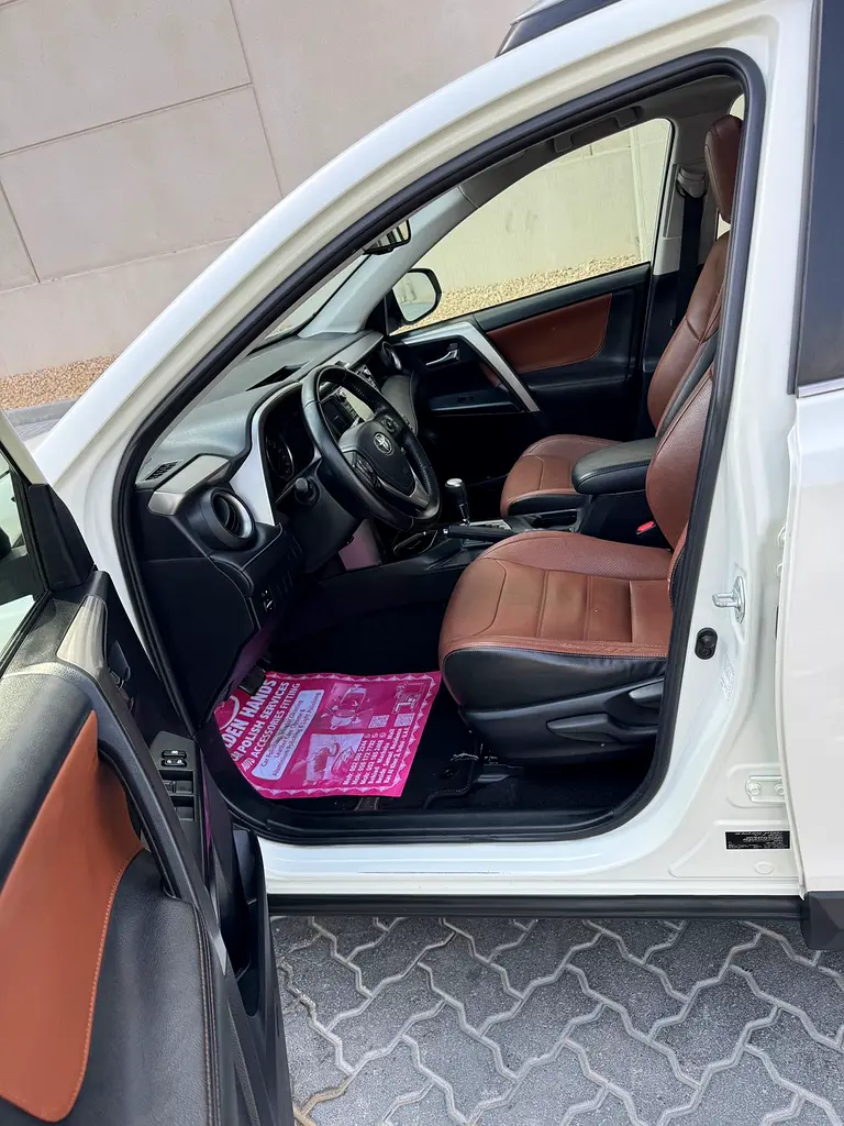 TOYOTA Rav 4 VX 2017 - photo 8 - Import Émirats | International Cars