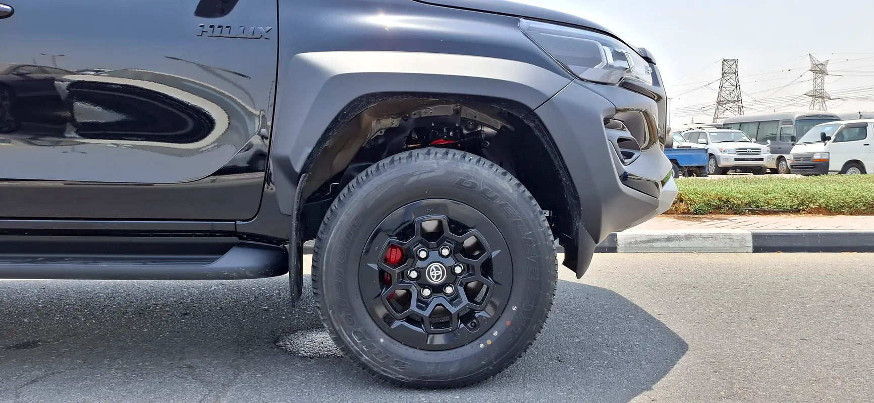TOYOTA Hilux GR Sport 2025 - photo 11 - Import Émirats | International Cars