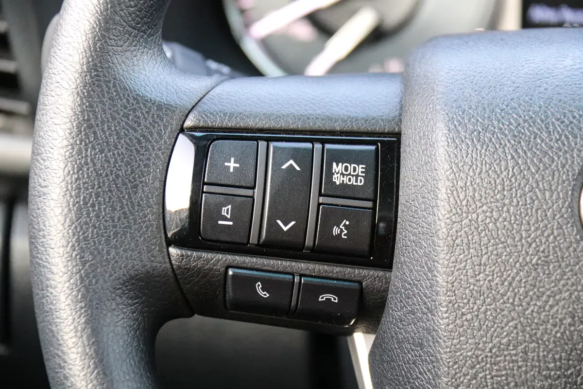 TOYOTA Hilux Other 2025 - photo 11 - Import Émirats | International Cars