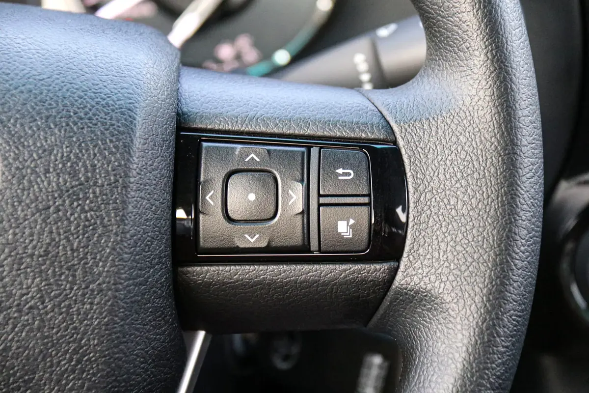 TOYOTA Hilux Other 2025 - photo 12 - Import Émirats | International Cars