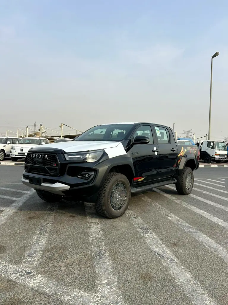 TOYOTA Hilux GR Sport 2025