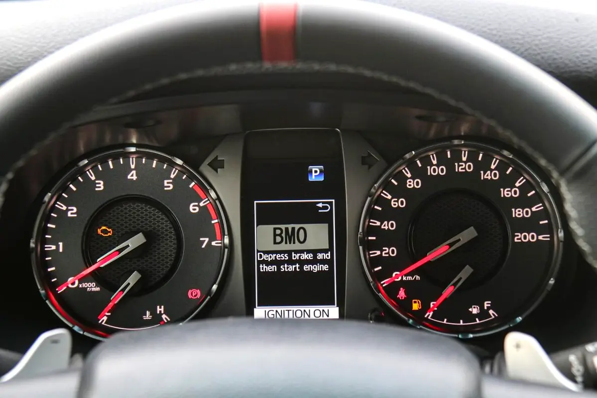 TOYOTA Hilux GR Sport 2026 - photo 10 - Import Émirats | International Cars