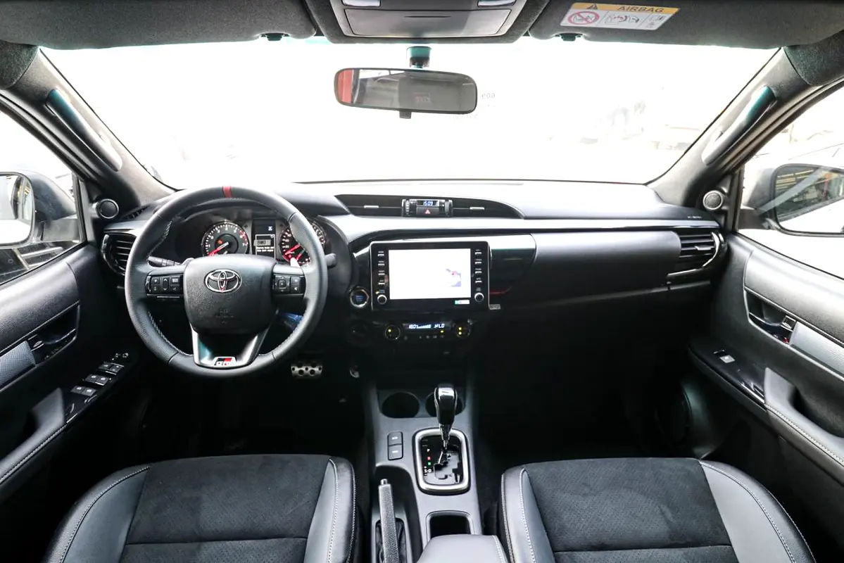 TOYOTA Hilux GR Sport 2026 - photo 5 - Import Émirats | International Cars