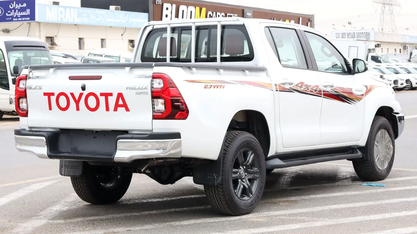 TOYOTA Hilux SR5 2026 - photo 7 - Import Émirats | International Cars