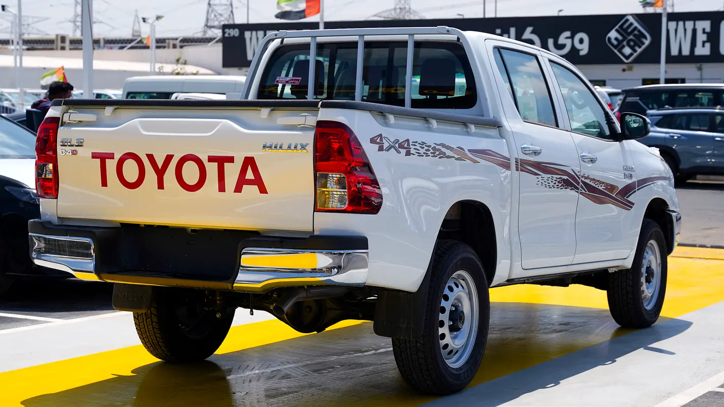 TOYOTA Hilux Double Cab GL 2026 - photo 7 - Import Émirats | International Cars
