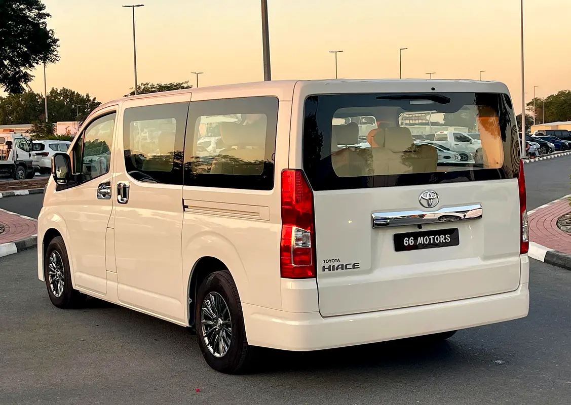 TOYOTA Hiace Other 2023 - photo 7 - Import Émirats | International Cars