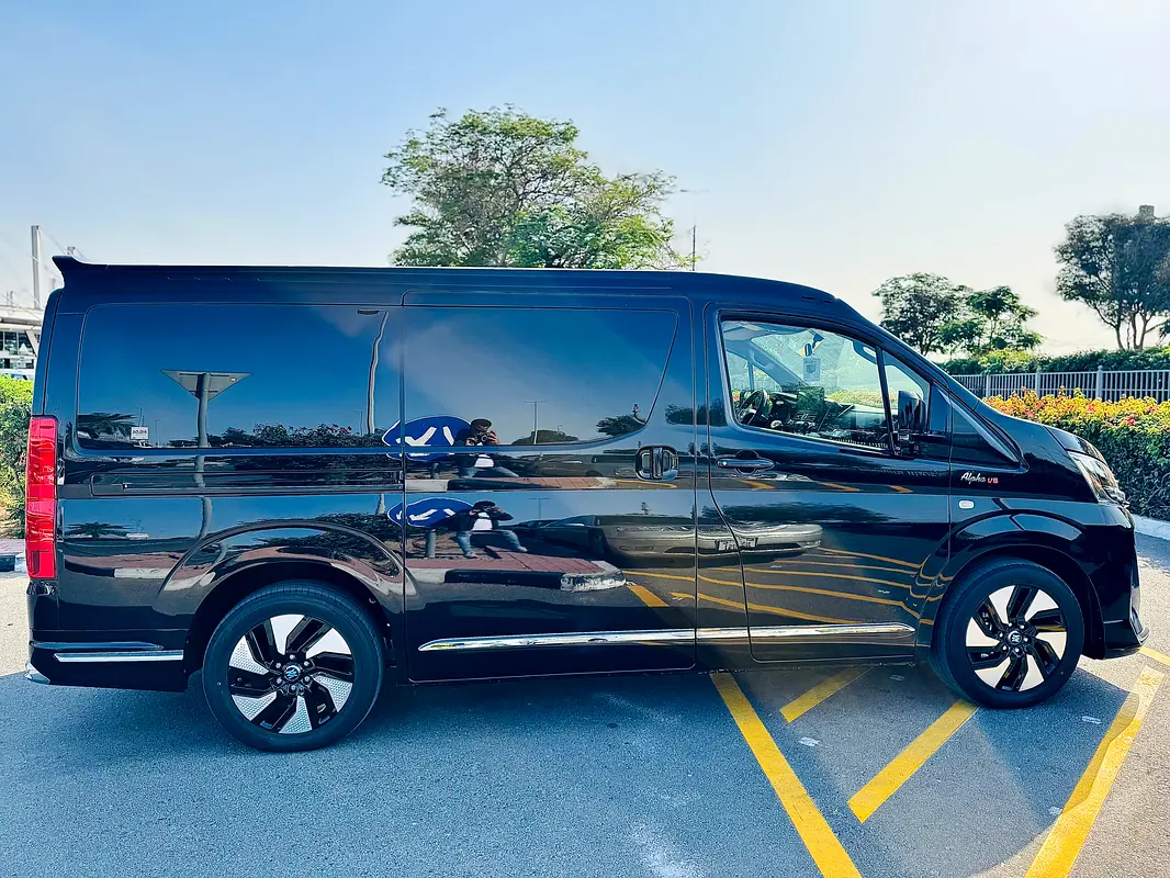 TOYOTA Hiace Other 2025 - photo 9 - Import Émirats | International Cars