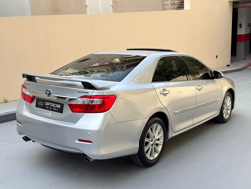 TOYOTA Aurion Grande 2012