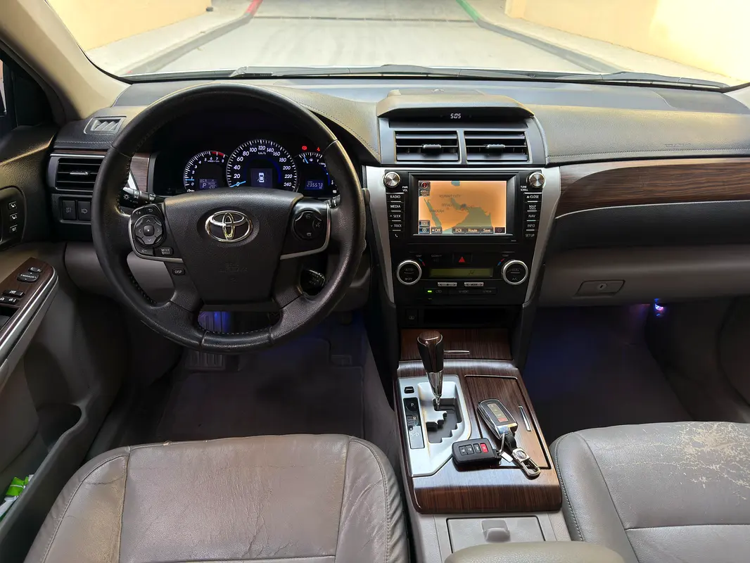 TOYOTA Aurion Grande 2012 - photo 11 - Import Émirats | International Cars