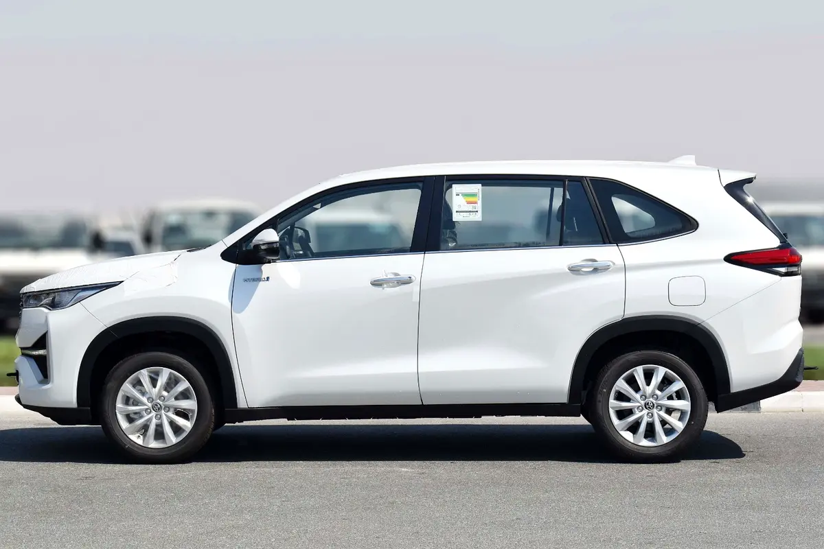 TOYOTA Innova Other 2025 - photo 5 - Import Émirats | International Cars