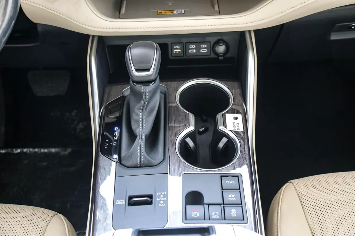 TOYOTA Highlander Limited 2025 - photo 11 - Import Émirats | International Cars