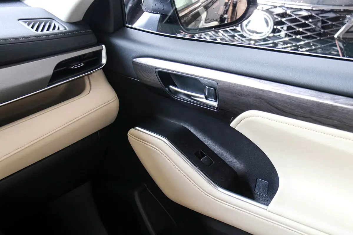 TOYOTA Highlander Limited 2025 - photo 12 - Import Émirats | International Cars