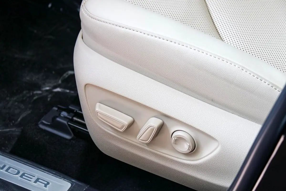 TOYOTA Highlander Limited 2025 - photo 8 - Import Émirats | International Cars