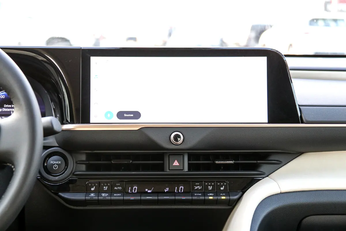 TOYOTA Crown Other 2026 - photo 10 - Import Émirats | International Cars