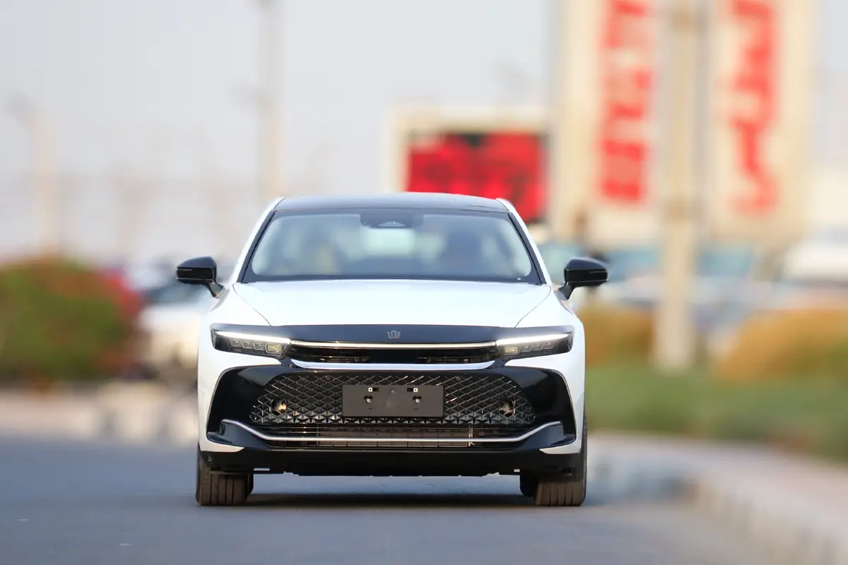 TOYOTA Crown Other 2026 - photo 2 - Import Émirats | International Cars