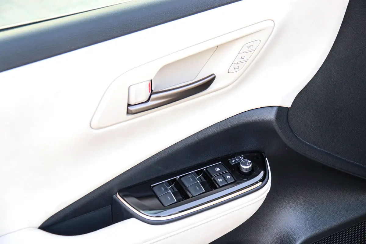 TOYOTA Crown Other 2026 - photo 6 - Import Émirats | International Cars