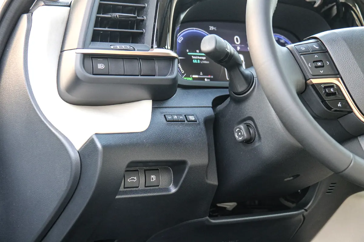 TOYOTA Crown Other 2026 - photo 7 - Import Émirats | International Cars