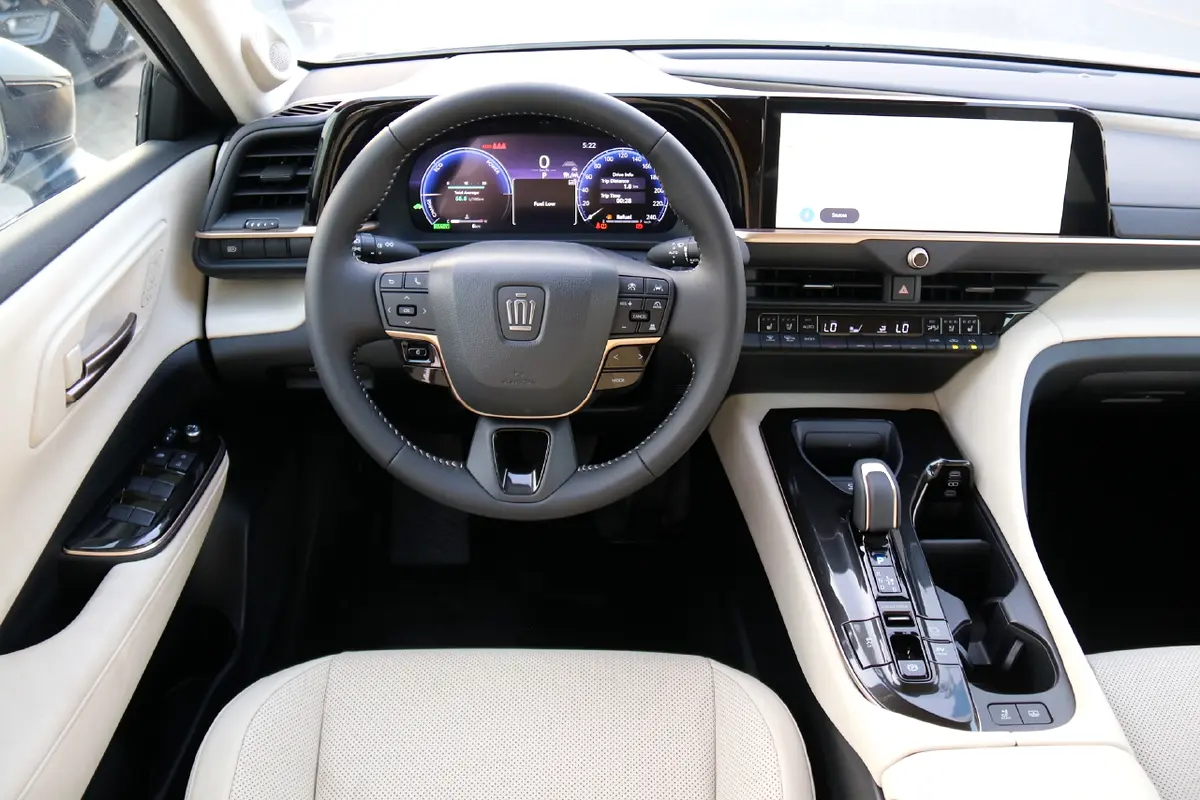 TOYOTA Crown Other 2026 - photo 9 - Import Émirats | International Cars