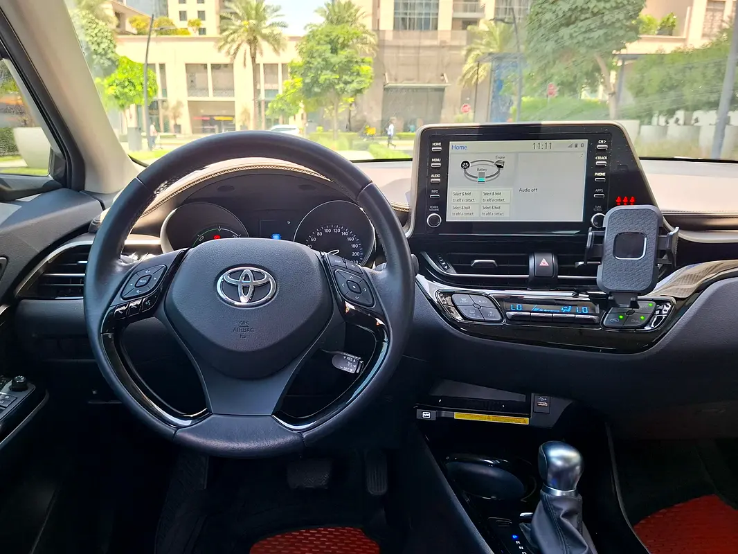 TOYOTA C-HR VX 2022 - photo 10 - Import Émirats | International Cars