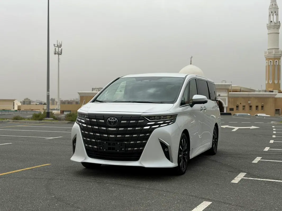 TOYOTA Alphard EXECUTIVE LOUNGE 2024 - photo 6 - Import Émirats | International Cars