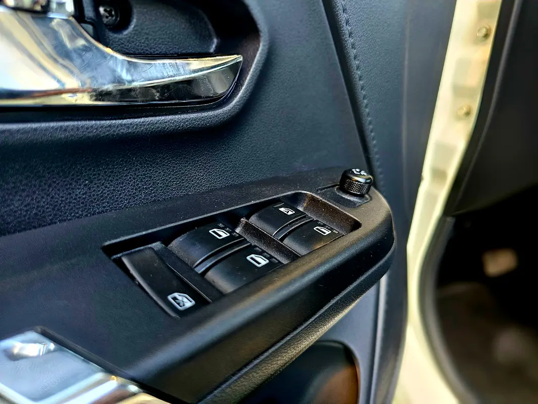 TOYOTA Rush EX 2023 - photo 12 - Import Émirats | International Cars