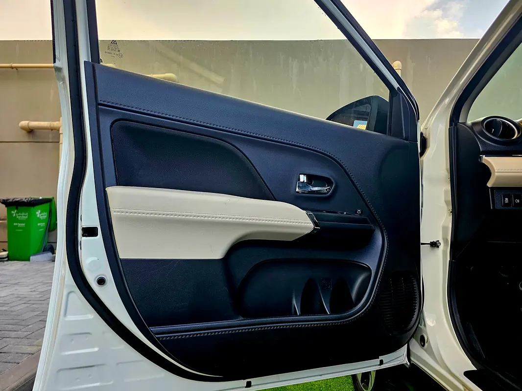 TOYOTA Rush EX 2023 - photo 8 - Import Émirats | International Cars