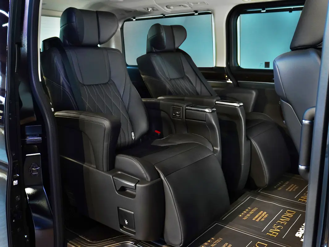 TOYOTA Granvia Premium 2026 - photo 10 - Import Émirats | International Cars